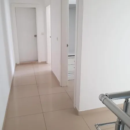 Apartman Apartment With 4 Bedroom In Cleopatra *